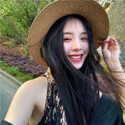 有秘密的她